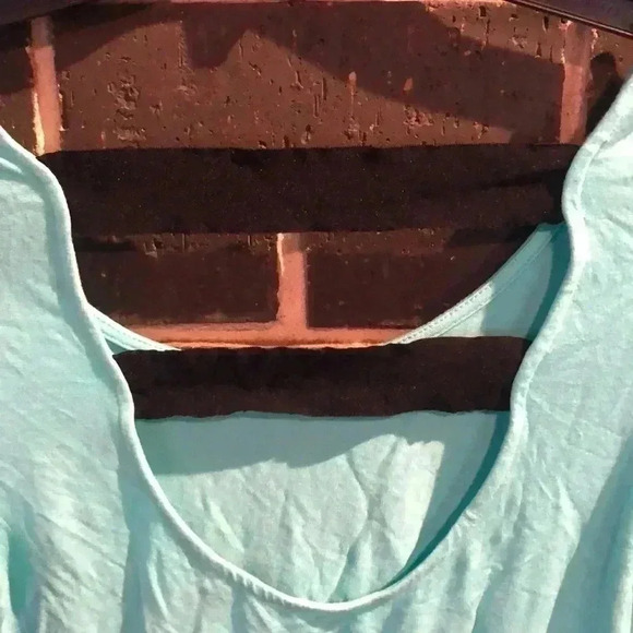 Forever 21 T-shirt - Picture 3 of 5